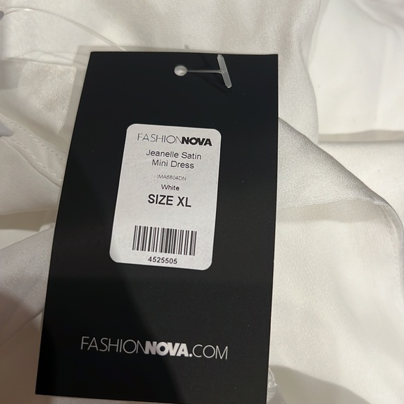 Brand new fashion nova white mini cut out dress - Picture 5 of 5